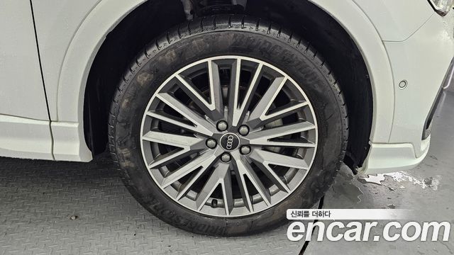 Audi Q3 (F3) 35 TDI Quattro Premium 2023 — фото 5