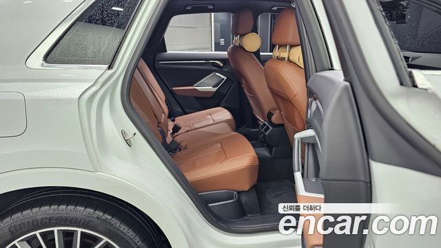 Audi Q3 (F3) 35 TDI Quattro Premium 2023 — фото 12