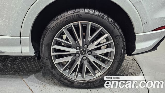 Audi Q3 (F3) 35 TDI Quattro Premium 2023 — фото 21