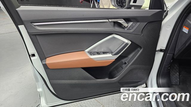 Audi Q3 (F3) 35 TDI Quattro Premium 2023 — фото 24