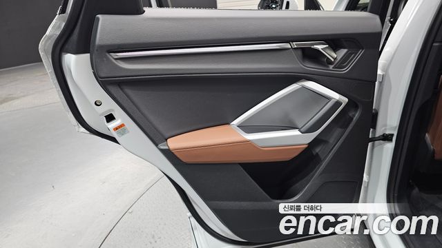 Audi Q3 (F3) 35 TDI Quattro Premium 2023 — фото 25
