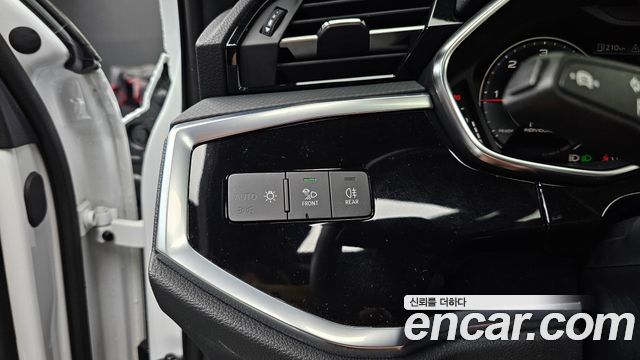 Audi Q3 (F3) 35 TDI Quattro Premium 2023 — фото 29