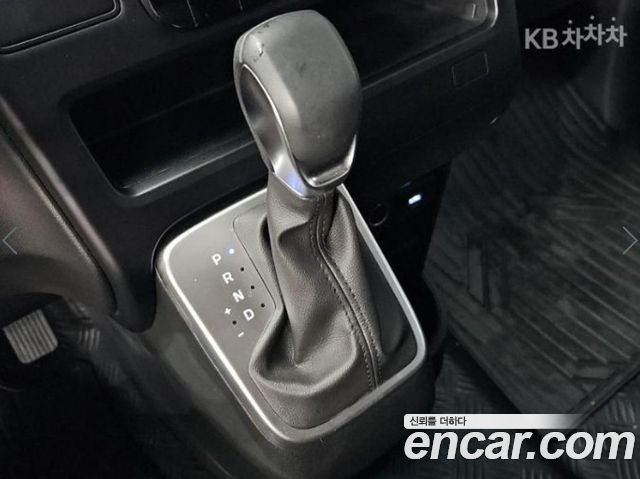Hyundai Staria HEV 1.6 Tourer 11-Seater Modern 2025 — фото 9