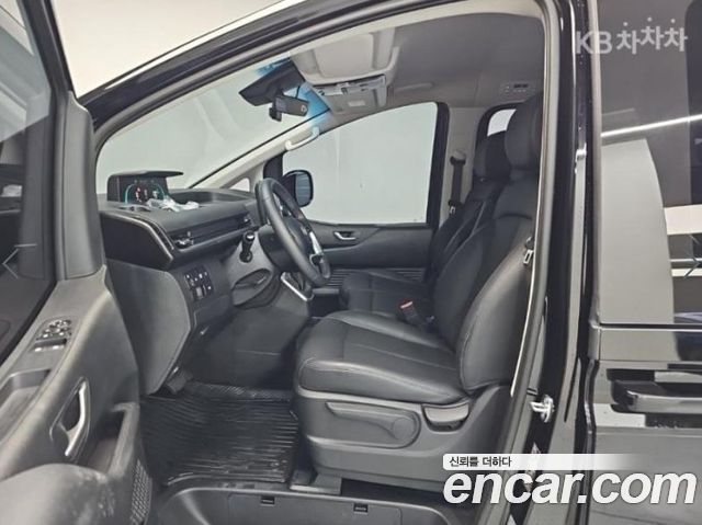 Hyundai Staria HEV 1.6 Tourer 11-Seater Modern 2025 — фото 17