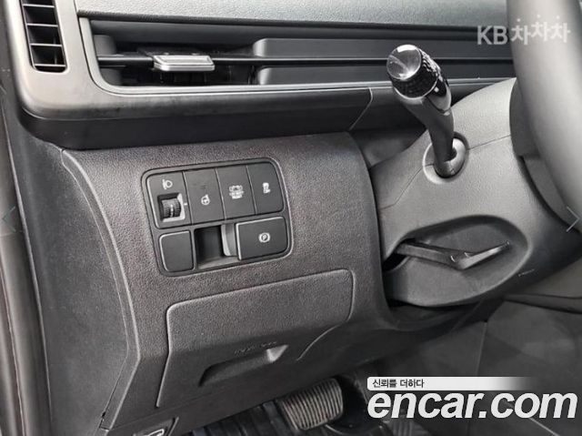 Hyundai Staria HEV 1.6 Tourer 11-Seater Modern 2025 — фото 19
