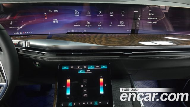 Cadillac Escalade (V) 6.2 Sports Platinum 2025 — фото 14