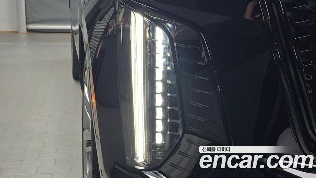 Cadillac Escalade (V) 6.2 Sports Platinum 2025 — фото 22
