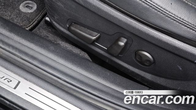 Hyundai Grandeur (IG) 3.0 LPi Rent Car Modern 2020 — фото 20