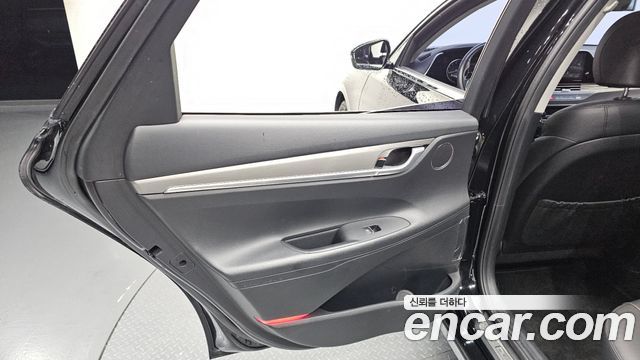 Hyundai Grandeur (IG) 3.0 LPi Rent Car Modern 2020 — фото 25