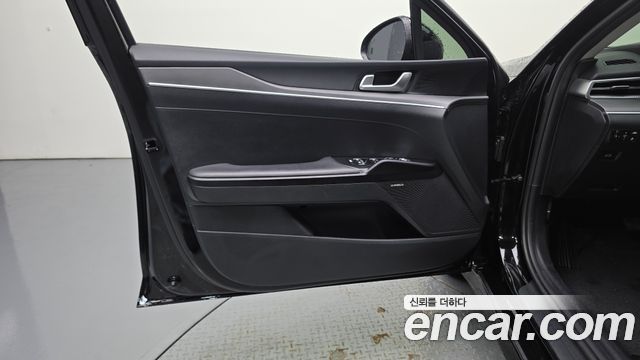 Kia K5 (III) 2.0 Prestige 2021 — фото 24