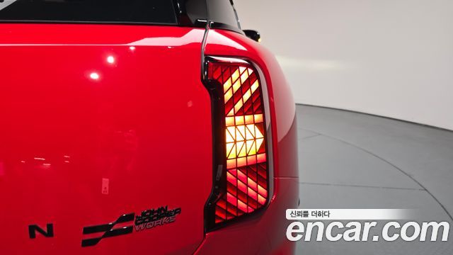 MINI Cooper S Countryman (III) ALL4 JCW 2025 — фото 29