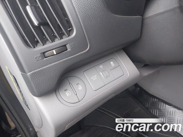 Hyundai Grand Starex Van 3-Seater Smart 2021 — фото 20
