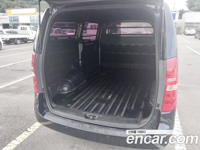 Hyundai Grand Starex Van 3-Seater Smart 2021 — фото 23