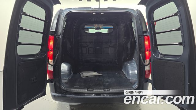 Hyundai Staria L3.5 Cargo 5-Seater Modern 2025 — фото 17