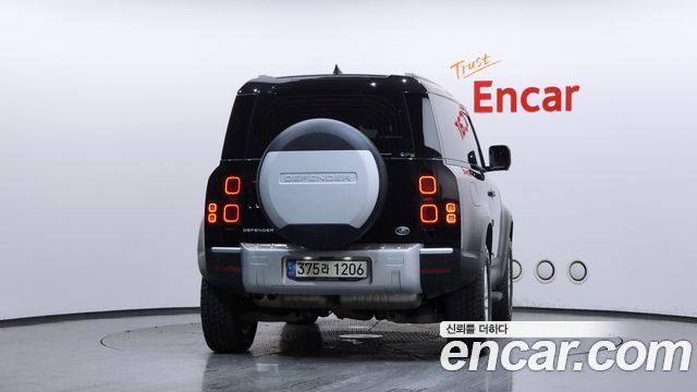Land Rover Defender (L663) 90 D250 S 2022 — фото 4