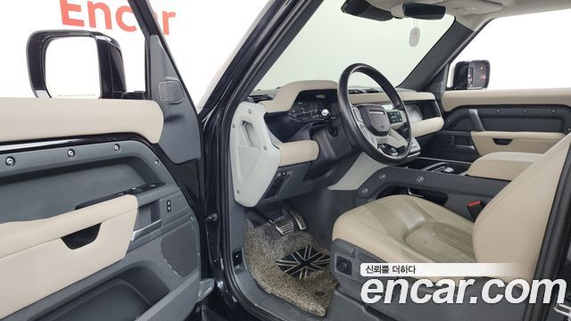Land Rover Defender (L663) 90 D250 S 2022 — фото 10