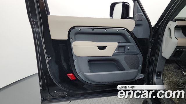 Land Rover Defender (L663) 90 D250 S 2022 — фото 25
