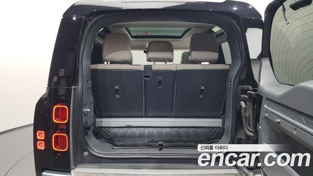 Land Rover Defender (L663) 90 D250 S 2022 — фото 27