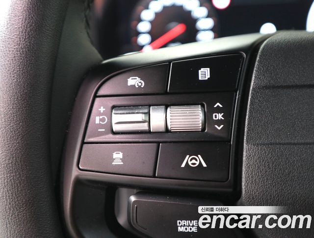 Kia Sportage (V) Gasoline 1.6 Turbo 2WD Signature 2026 — фото 18