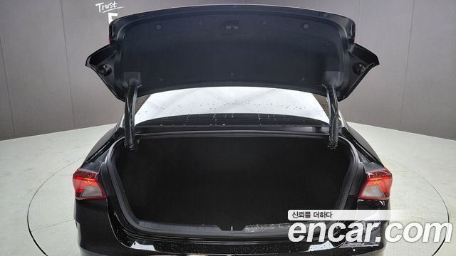 Kia K5 (III) 1.6 Turbo Prestige 2023 — фото 17