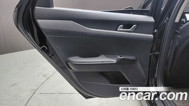 Kia K5 (III) 1.6 Turbo Prestige 2023 — фото 25