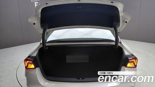 Kia K5 (III) 2.0 Noblesse 2021 — фото 20