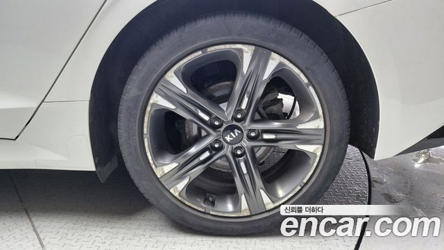 Kia K5 (III) 2.0 Noblesse 2021 — фото 21
