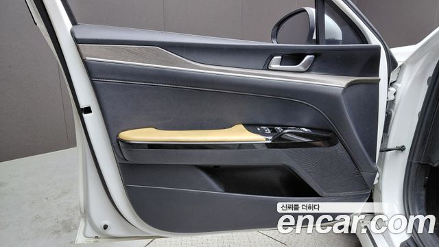 Kia K5 (III) 2.0 Noblesse 2021 — фото 24