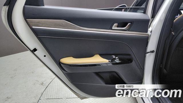 Kia K5 (III) 2.0 Noblesse 2021 — фото 25