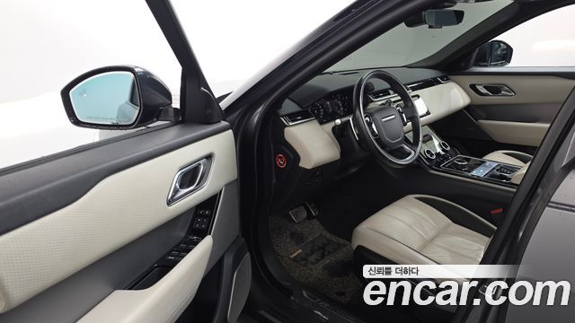 Land Rover Range Rover Velar 2.0 D240 R-Dynamic SE 2018 — фото 10