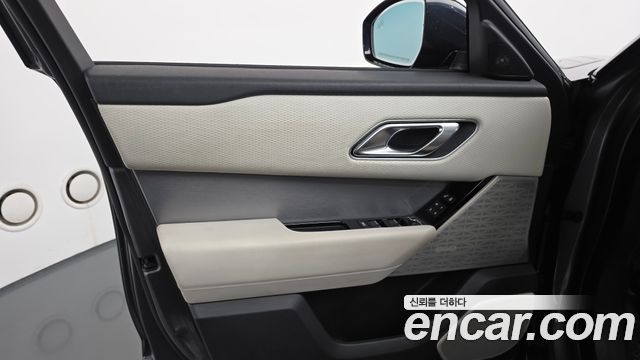 Land Rover Range Rover Velar 2.0 D240 R-Dynamic SE 2018 — фото 24