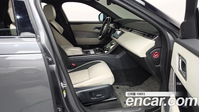 Land Rover Range Rover Velar 2.0 D240 R-Dynamic SE 2018 — фото 26