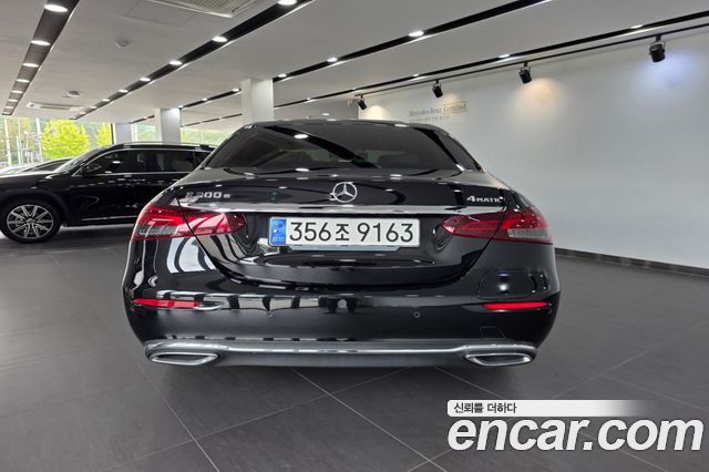 Mercedes-Benz E-Class (W213) E300e 4MATIC Exclusive 2021 — фото 4