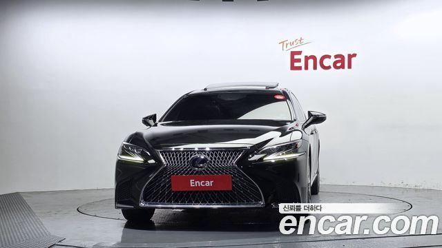 Lexus LS500h (V) 3.5 Platinum AWD 2018 — фото 3