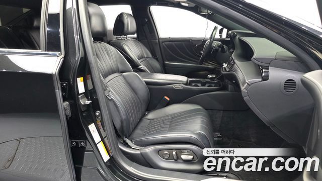 Lexus LS500h (V) 3.5 Platinum AWD 2018 — фото 11