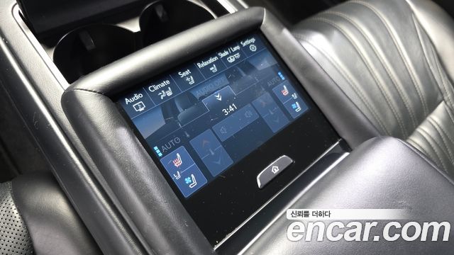 Lexus LS500h (V) 3.5 Platinum AWD 2018 — фото 20