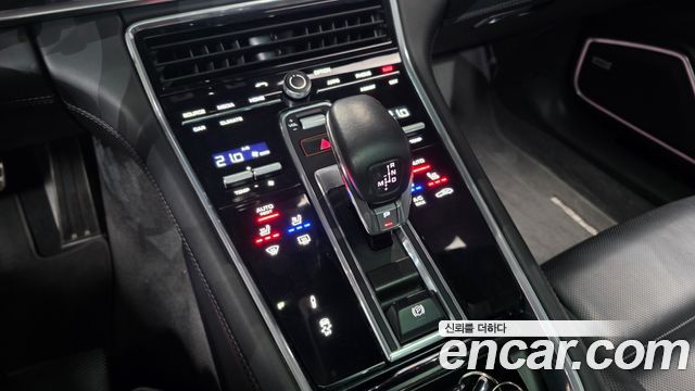Porsche Panamera (971) 4.0 GTS 2019 — фото 9