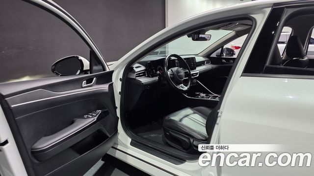Kia K5 (III) 2.0 Trendy 2023 — фото 10