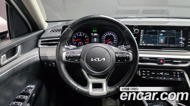 Kia K5 (III) 2.0 Trendy 2023 — фото 17
