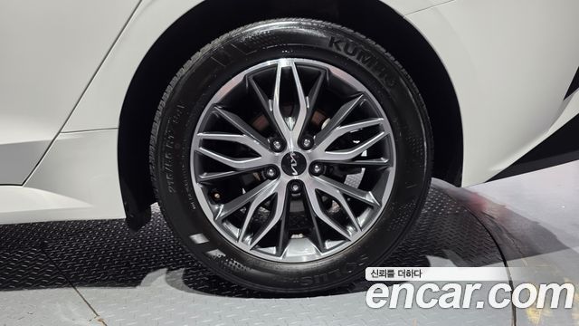 Kia K5 (III) 2.0 Trendy 2023 — фото 27