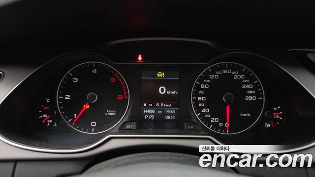 Audi A4 30 TDI B8 2015 — фото 8