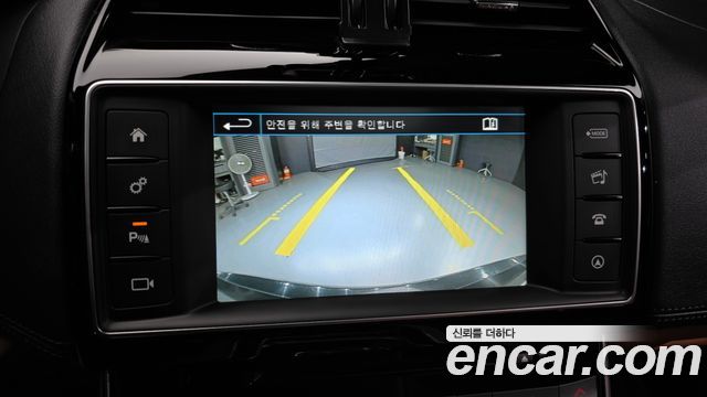 Jaguar XE 20d Portfolio 2016 — фото 15