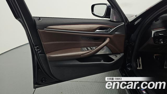BMW 5 Series (G30) 530i M Sport Package Plus 2020 — фото 24