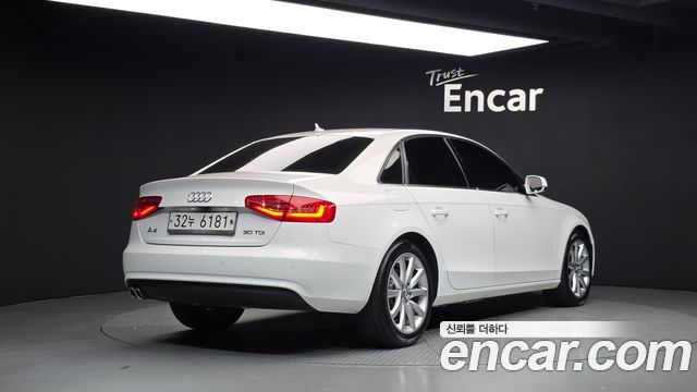 Audi A4 30 TDI Dynamic B8 2015 — фото 2