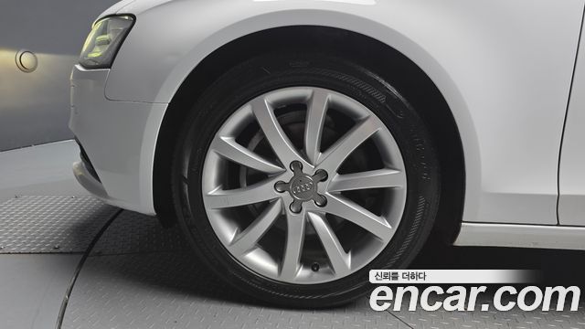 Audi A4 30 TDI Dynamic B8 2015 — фото 5