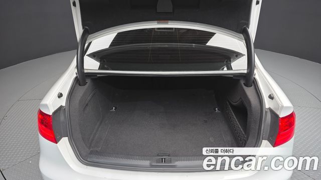 Audi A4 30 TDI Dynamic B8 2015 — фото 20