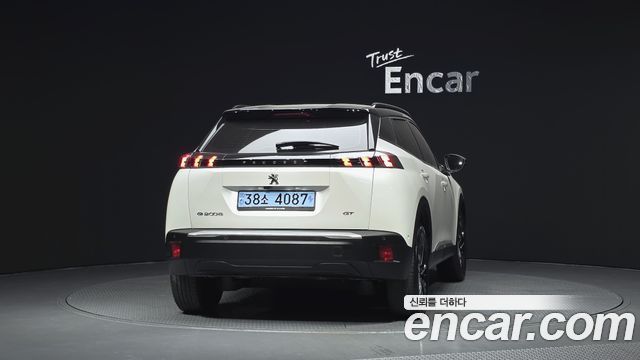 Peugeot e-2008 (II) EV GT 2023 — фото 4