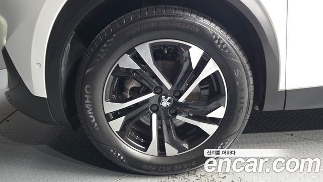 Peugeot e-2008 (II) EV GT 2023 — фото 5
