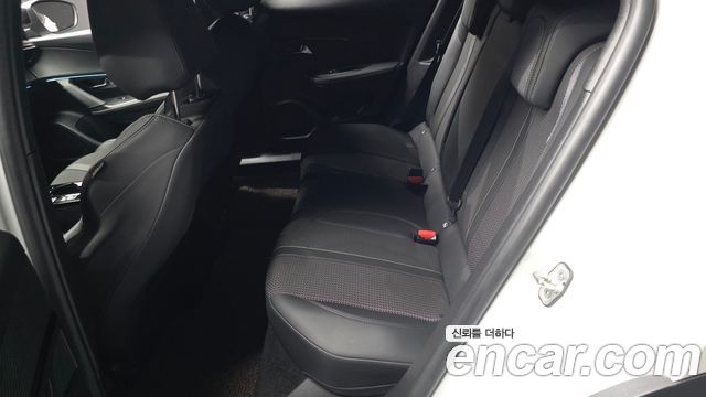 Peugeot e-2008 (II) EV GT 2023 — фото 12