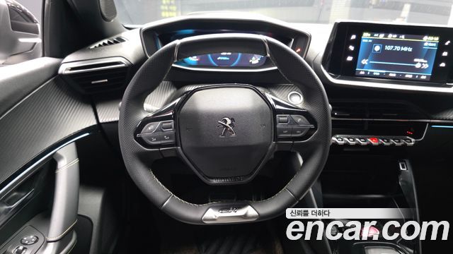 Peugeot e-2008 (II) EV GT 2023 — фото 13